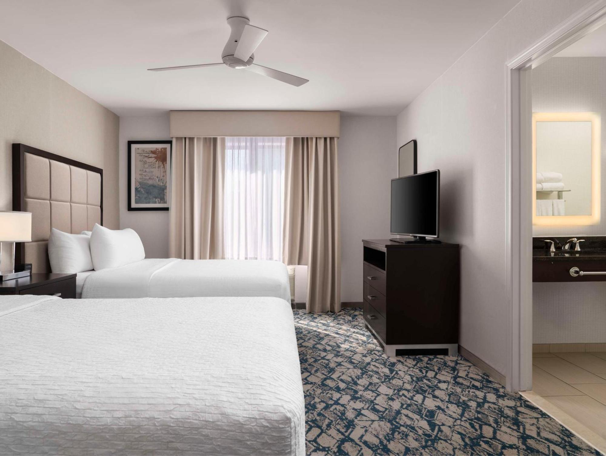 โฮมวูด สวีท บาย ฮิลตัน บอสตัน - เคมบริดจ์ - อาร์ลิงตัน Hotel ภายนอก รูปภาพ